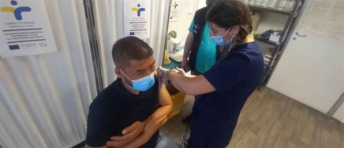 Κορονοϊός – Κικίλιας: εφικτό να έχει εμβολιαστεί το 70% των ενηλίκων στο τέλος του καλοκαιριού