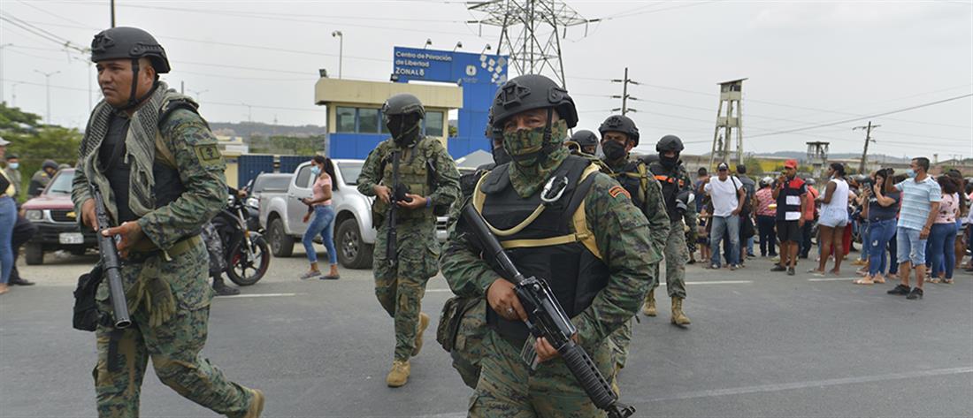 Ισημερινός - φυλακές: πυρά κρατουμένων σε αστυνομικούς μετά την εκατόμβη νεκρών