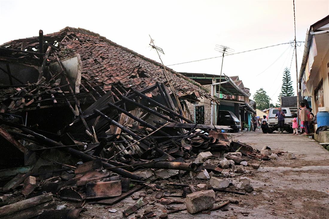 AP - Σεισμός - Ινδονησία