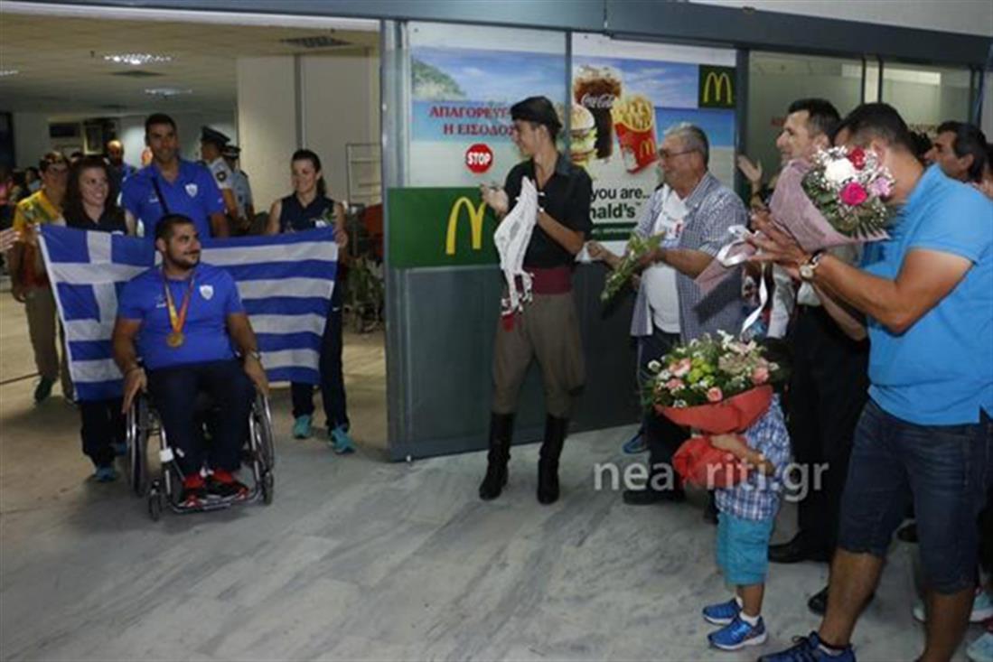 Κρήτη - Ηράκλειο - Μανώλης Στεφανουδάκης - αεροδρόμιο - παραολυμπιονίκης