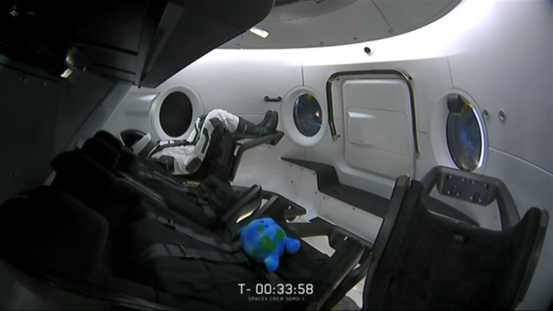 Crew Dragon - Space X - Ρίπλεϊ