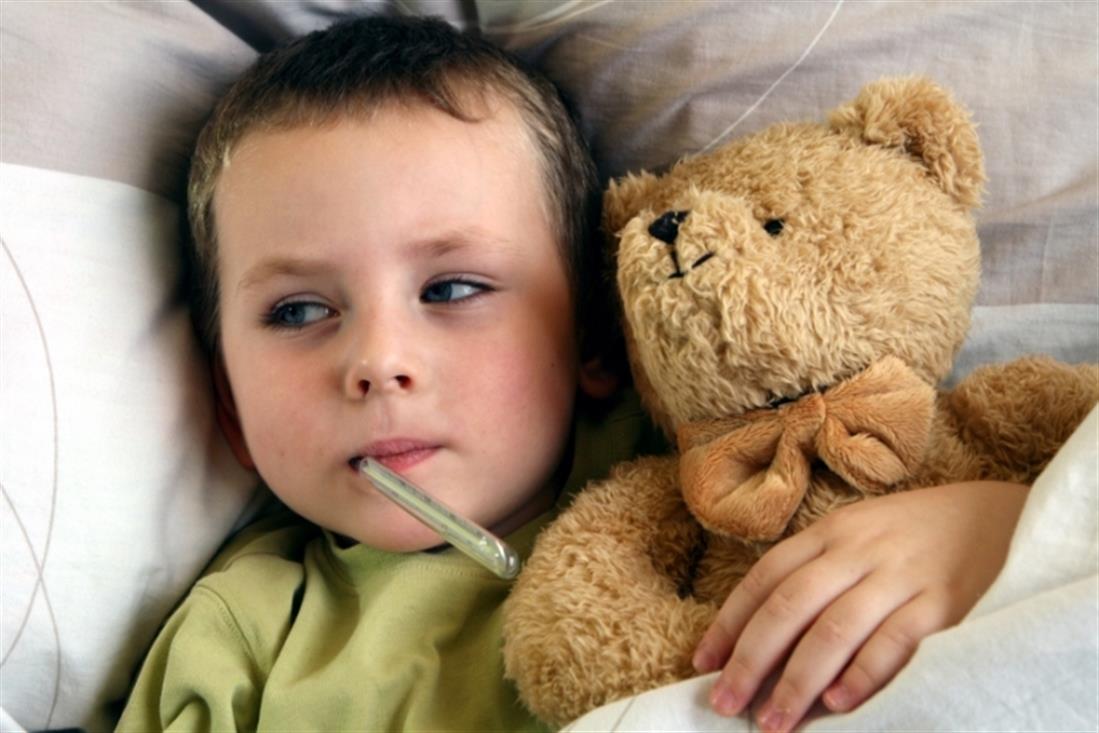 παιδί γρίπη κρυολόγημα πυρετός