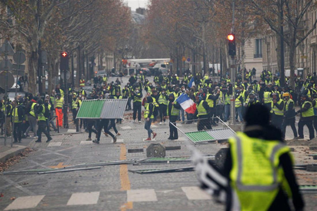 Παρίσι - διαδηλώσεις - επεισόδια - κίτρινα γιλέκα
