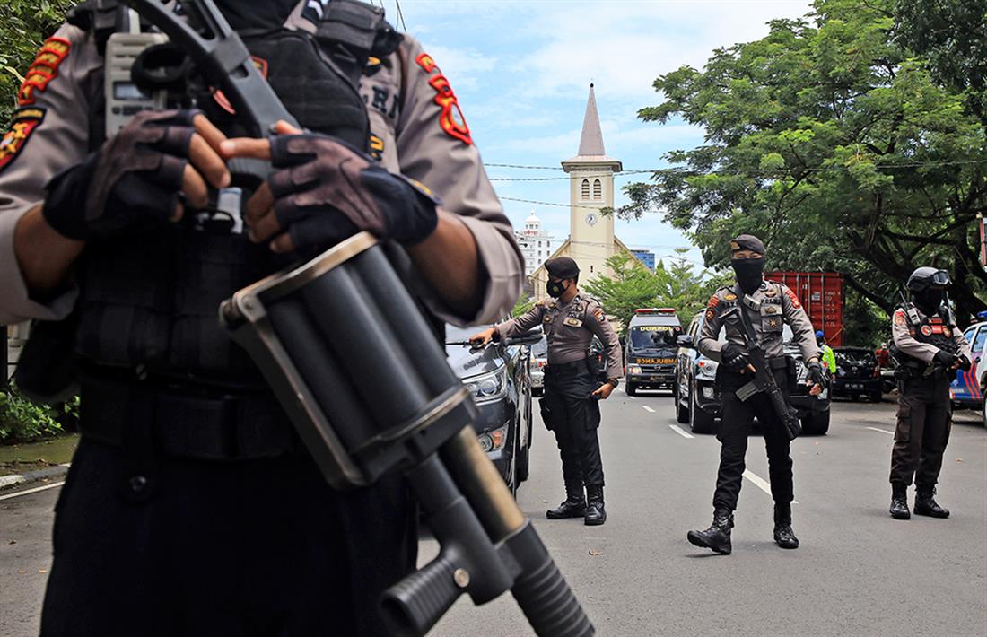 Ινδονησία - έκρηξη - εκκλησία