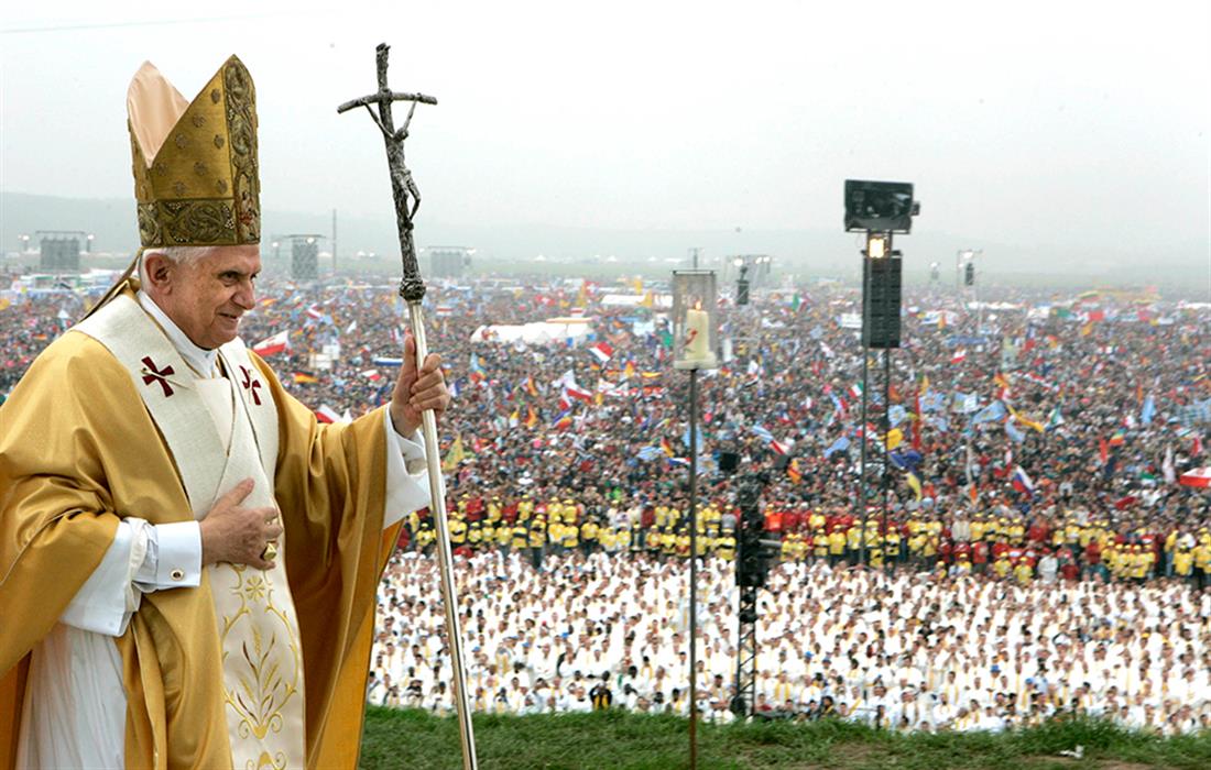AP - Πάπας Βενέδικτος ΙΣΤ