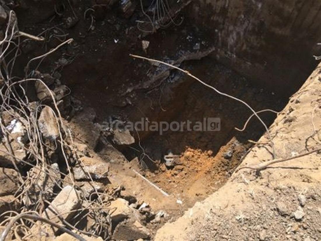 Ανασκαφή - αναζήτηση - θησαυρός - πλατεία Άρεως - Τρίπολη