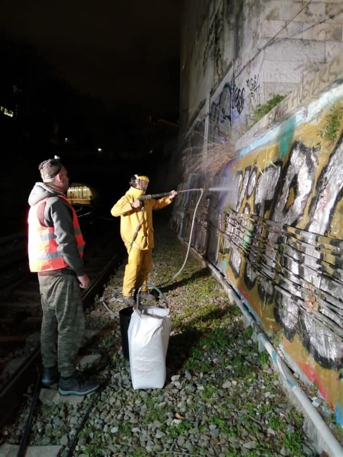 graffiti - θησείο - καθαρισμός