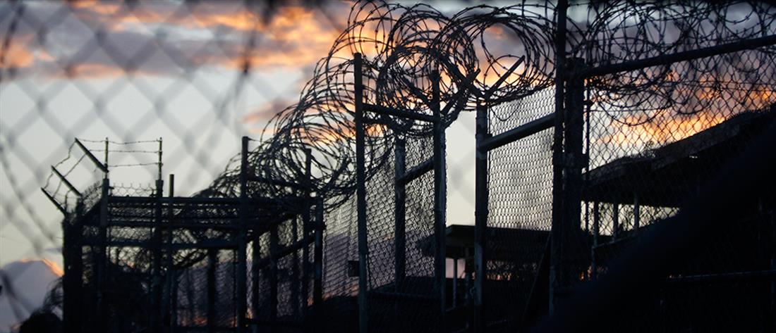 Γκουντάναμο: μήνυση από κρατούμενο που φυλακίστηκε άδικα για 14 χρόνια!