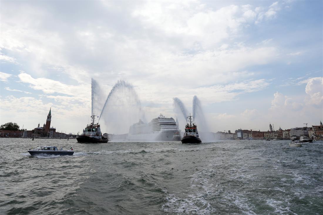 AP - Βενετία - Ιταλία - κρουαζιερόπλοιο