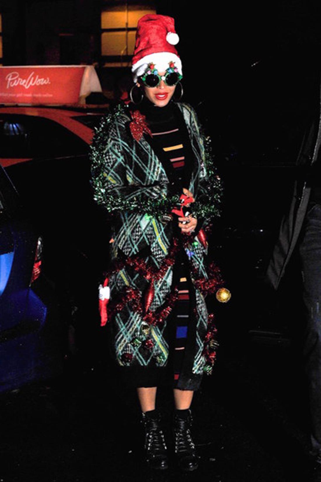 Beyonce - ντύσιμο - χριστουγεννιάτικο δέντρο