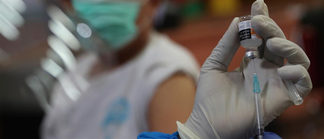 Κορονοϊός: Γιατρός πέταξε τα εμβόλια στα σκουπίδια αντί να εμβολιάσει πολίτες