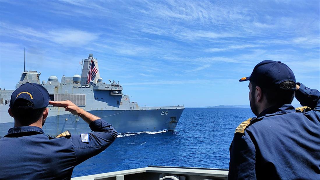 ΕΝΟΠΛΕΣ ΔΥΝΑΜΕΙΣ - USS ARLINGTON - ΗΠΑ