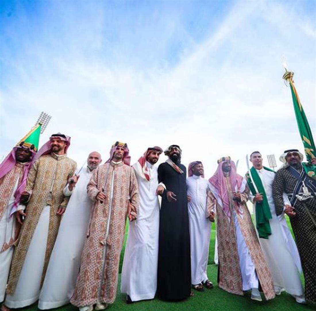 Ρονάλντο - παραδοσιακή ενδυμασία Σαουδικής Αραβίας