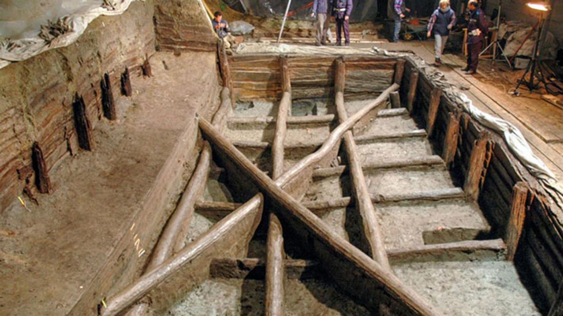 Ιταλία - αρχαία πισίνα - ξύλο βελανιδιάς