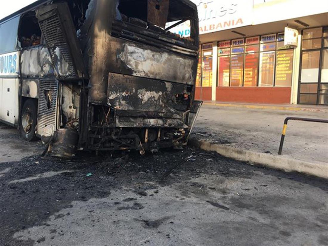 εμπρησμός - λεωφορείο - φωτιά - αλβανικό πρακτορείο