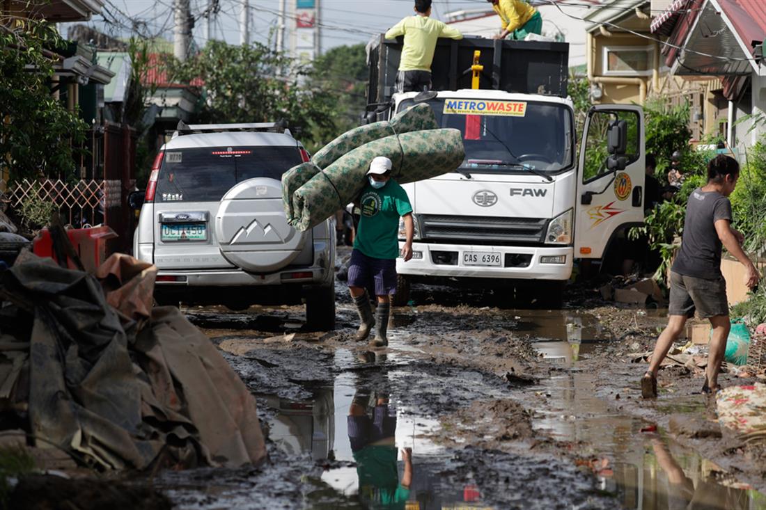 Φιλιππίνες - τυφώνας Γκόνι