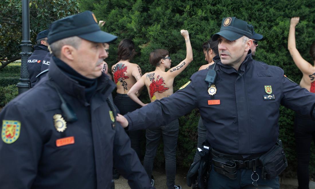 Femen - διαδήλωση - Μαδρίτη - Φράνκο