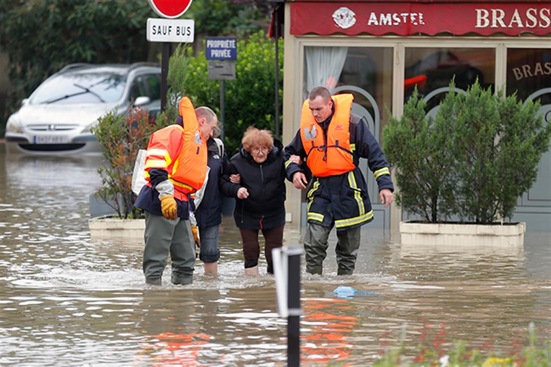 AP - πλημμύρες - Γαλλία - Σηκουάνα