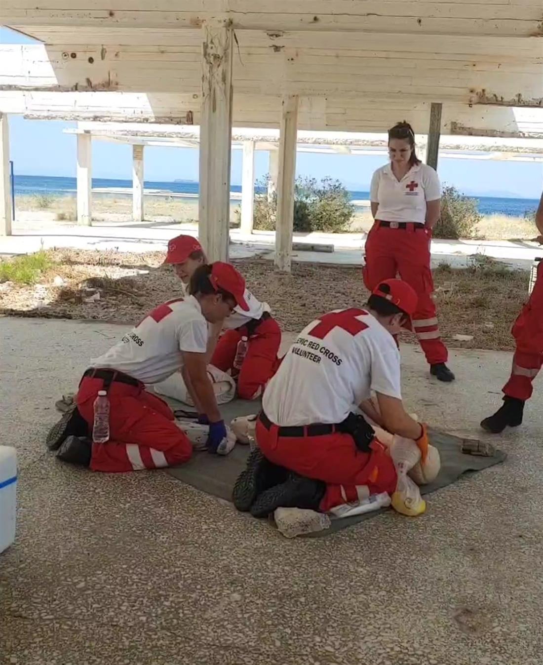Ελληνικός Ερυθρός Σταυρός - εκπαιδευτική άσκηση - δόκιμοι - Βούλα