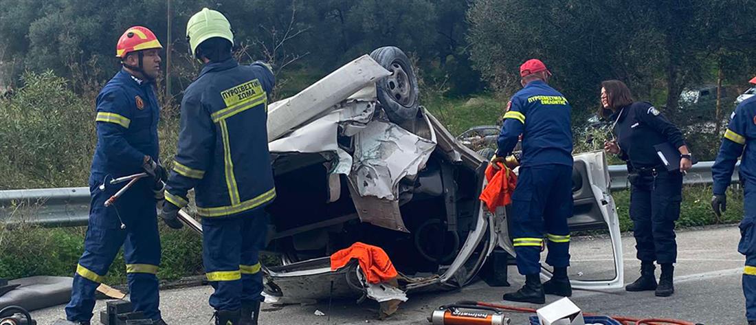 Τροχαίο: ανατροπή αυτοκινήτου και εγκλωβισμός (εικόνες)