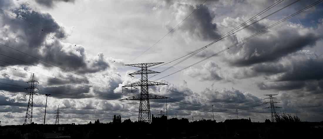 ΡΑΕ - Σκρέκας: Τα υπερκέρδη εταιρειών ενέργειας είναι 373 εκατομμύρια ευρώ