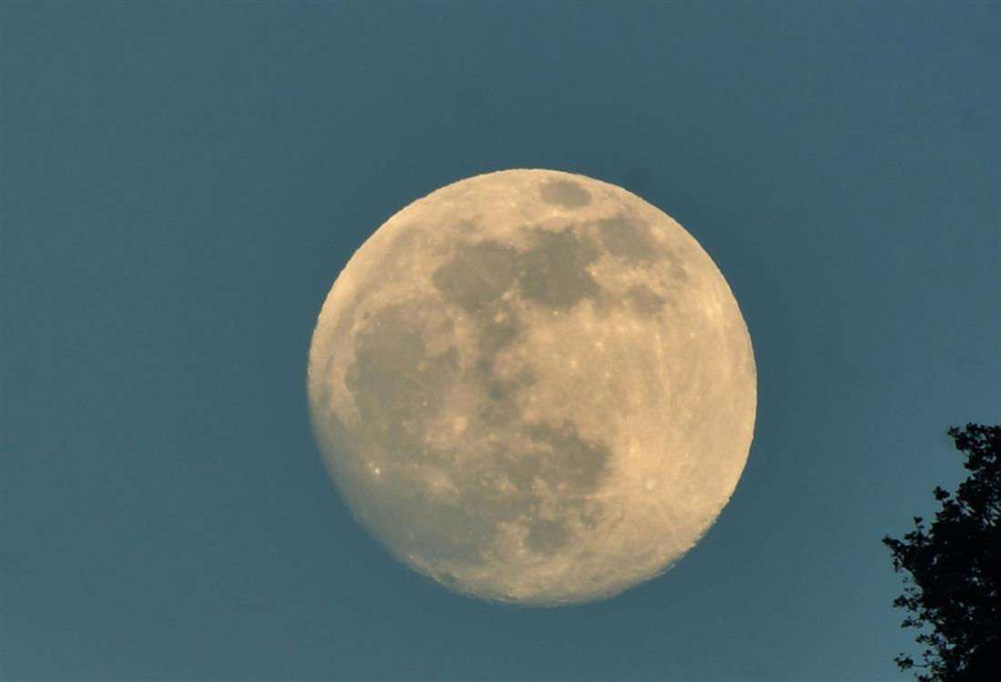 Σεληνη - Ματωμένο φεγγάρι - Υπερπανσέληνος