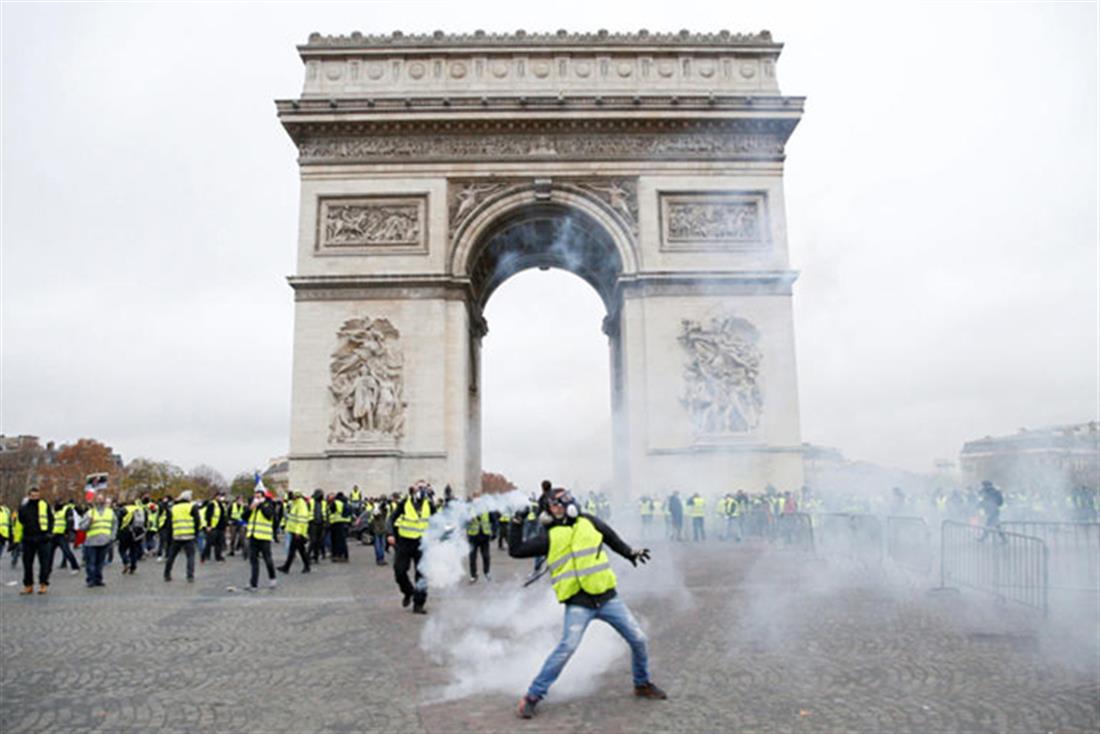 Παρίσι - διαδηλώσεις - επεισόδια - κίτρινα γιλέκα
