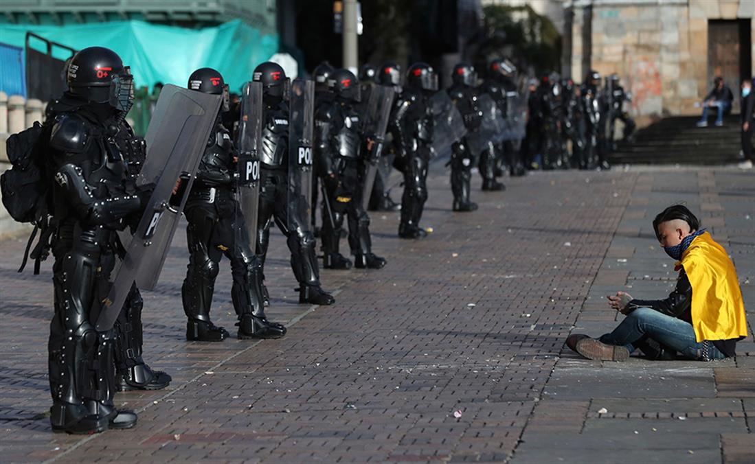 AP - Κολομβία - Διαδήλωση - Aστυνομική βία