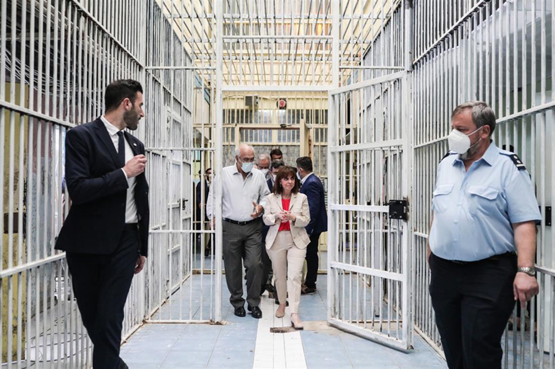 Σακελλαροπούλου - φυλακές Αυλώνα