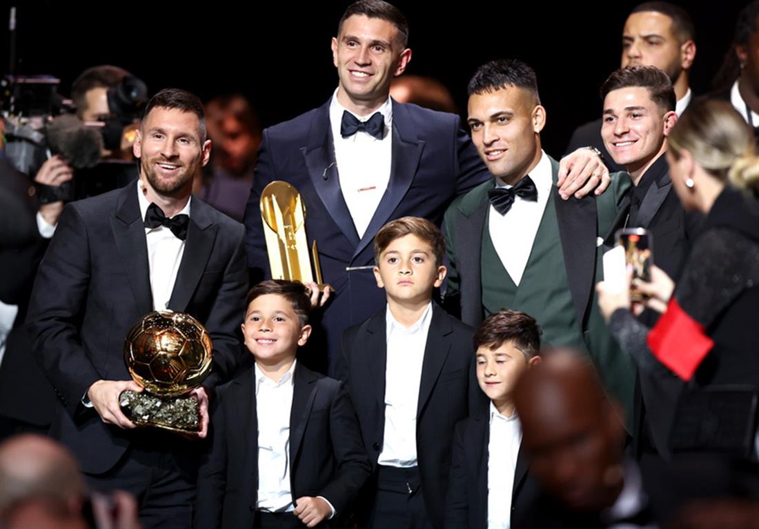 Λιανονέλ Μέσσι - Lionel Messi - βραβείο - Χρυσή Μπαλα