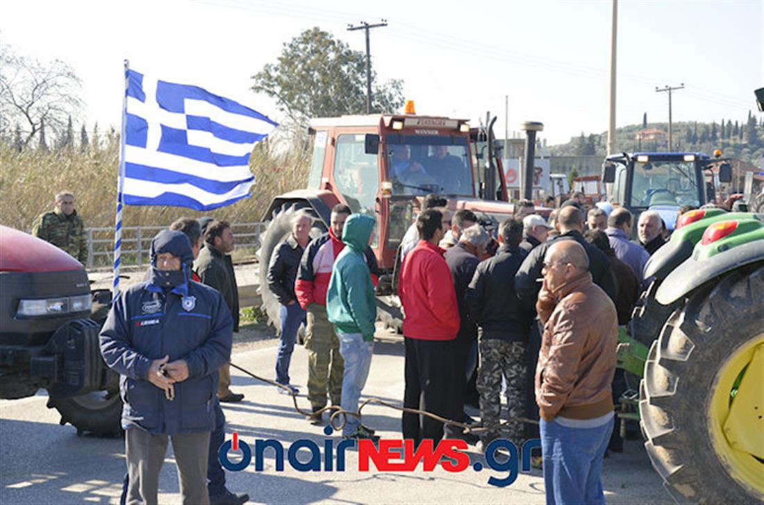 Αιτωλοακαρνανία - γέφυρα Ευήνου - αγρότες - μπλόκο - διαμαρτυρία - τρακτέρ