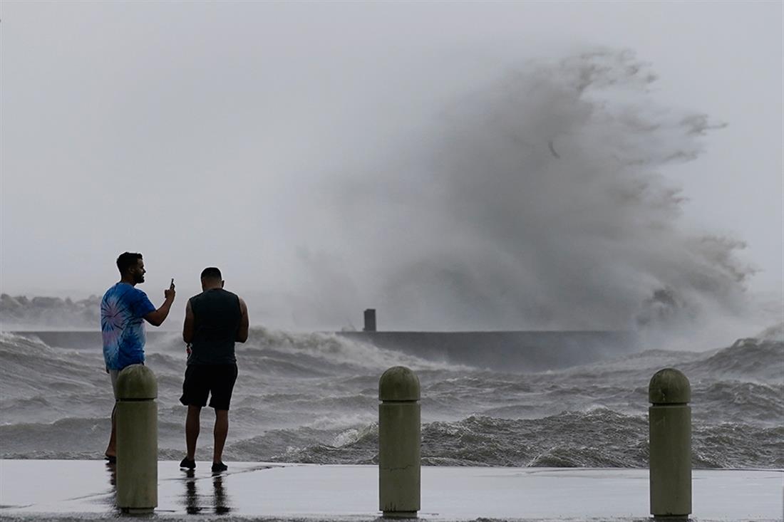AP - Νέα Ορλεάνη - τυφώνας