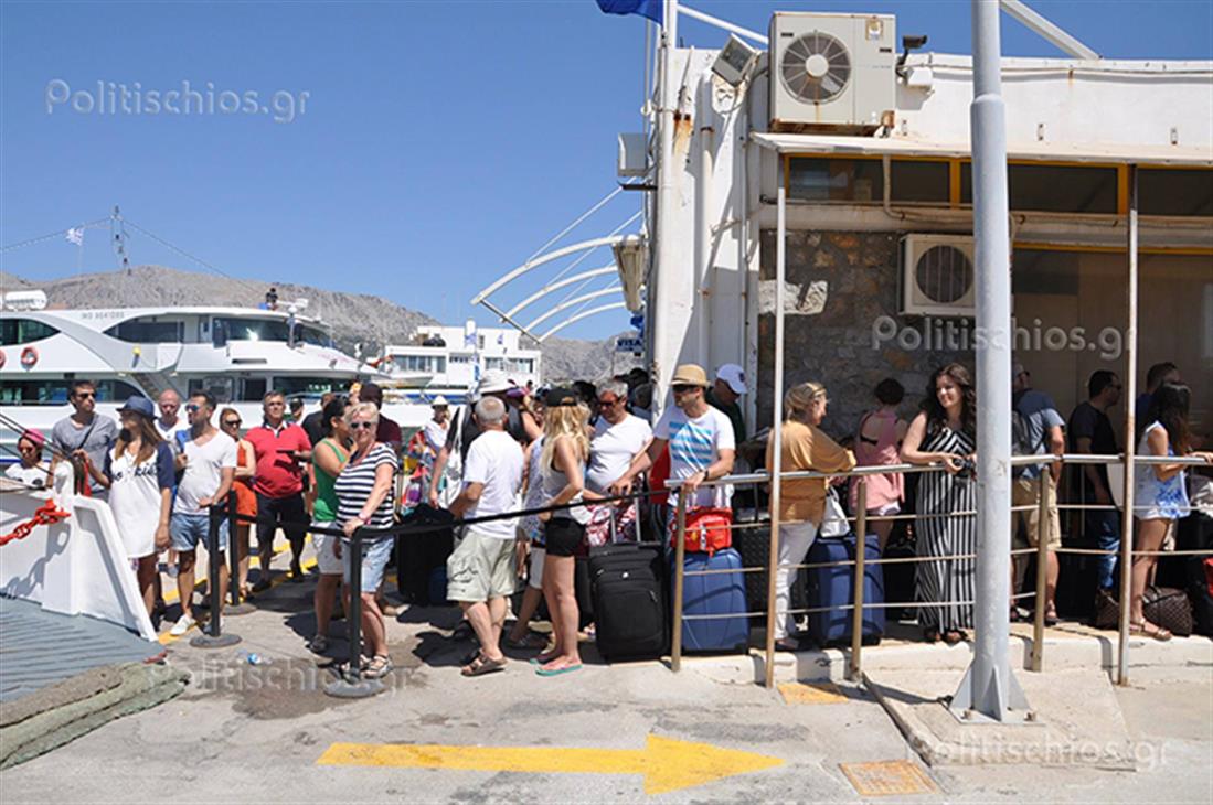 Χίος - επισκέπτες - τουρισμός - τουρίστες - ένταση - Τελωνείο
