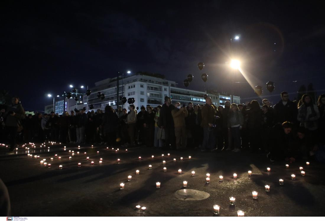 Σύνταγμα - διαμαρτυρια - θύματα Τέμπη