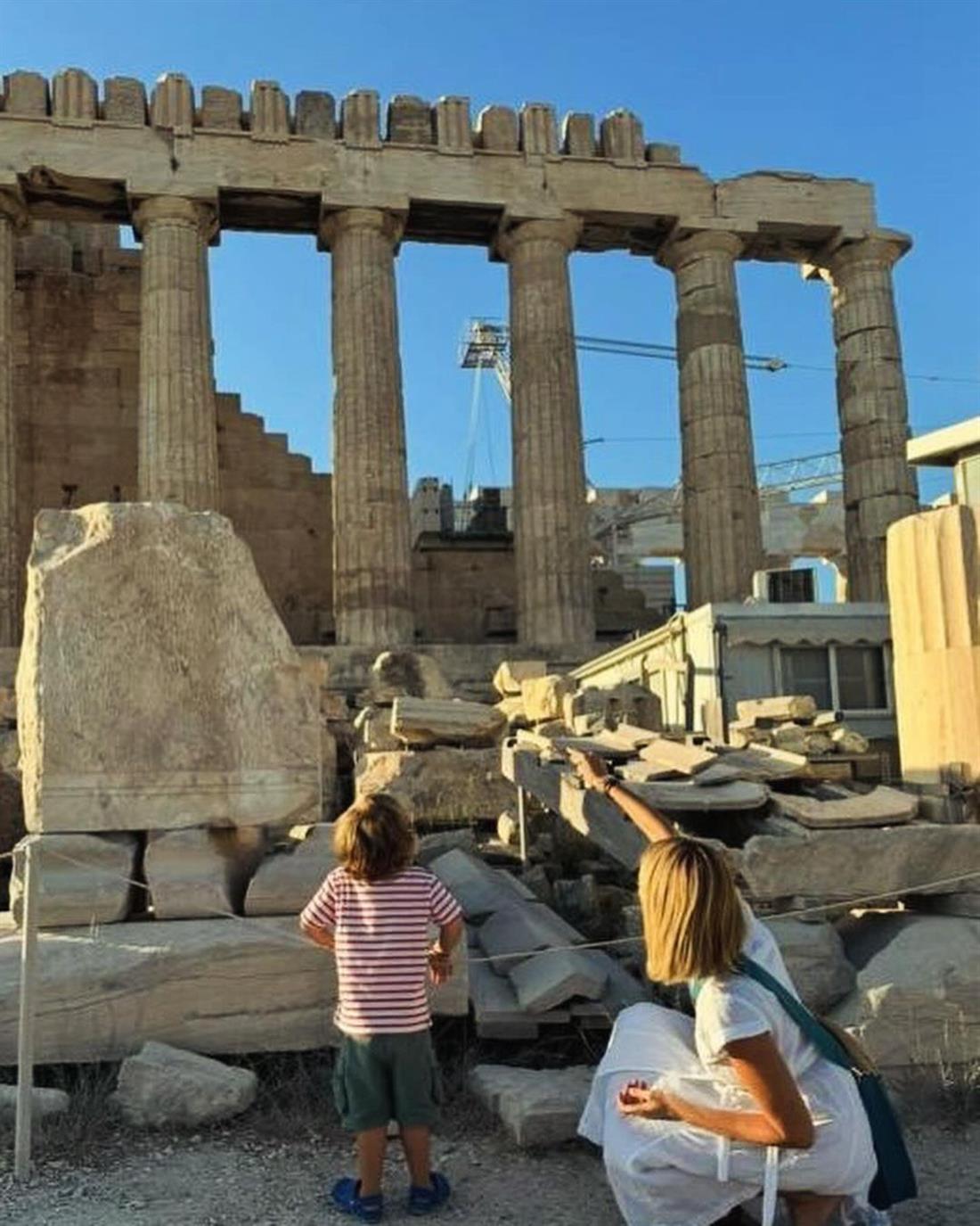 Τζένη Μπαλατσινού