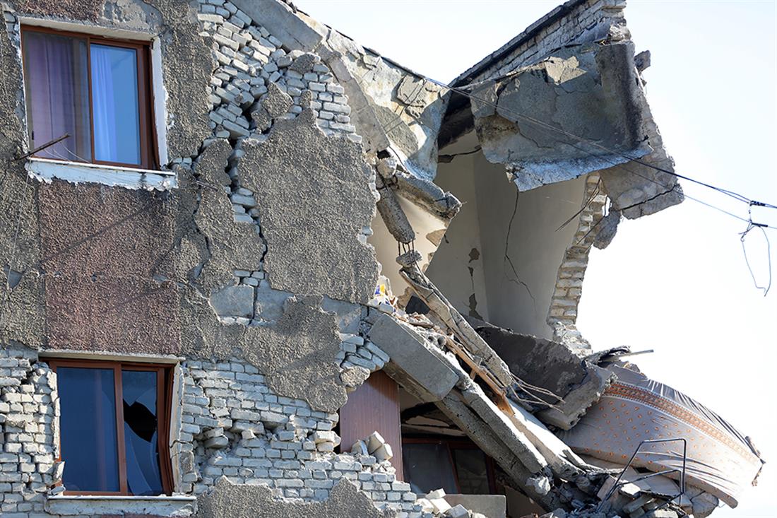 Αλβανία- σεισμός - συντρίμμια