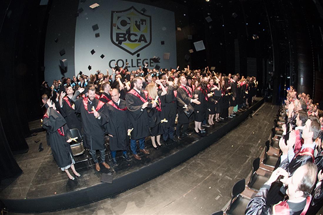 BCA college - αποφοίτηση
