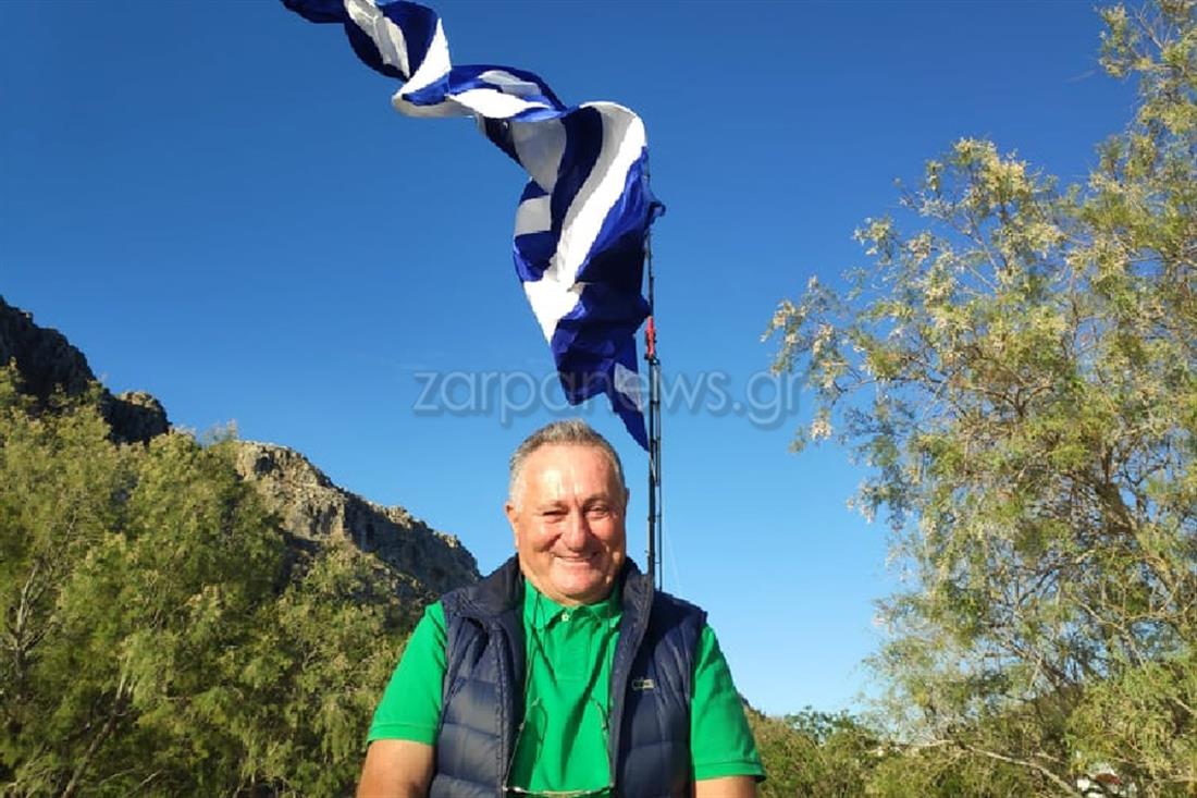 Κρητικός - Ελληνική σημαία - Καστελόριζο