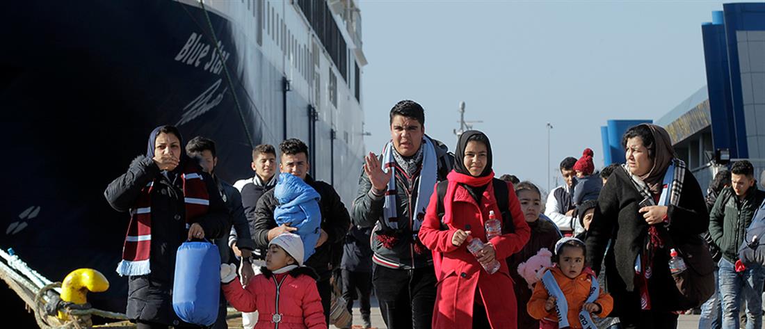 Πειραιάς - Λιμάνι - μετανάστες - πρόσφυγες