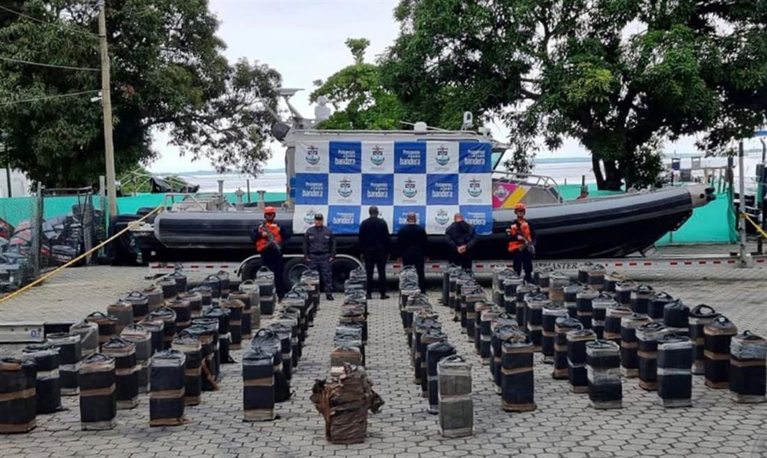 Κολομβία - Κοκαΐνη: αυτοσχέδιο υποβρύχιο μετέφερε 3 τόνους ναρκωτικών!
