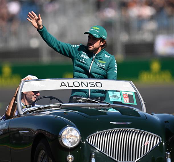 Alonso: «Αυστηρή η ποινή στον Sainz...»