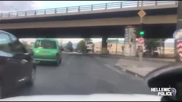 Βίντεο της Αστυνομίας με επείγουσα μεταφορά ασθενή στο Τζάννειο