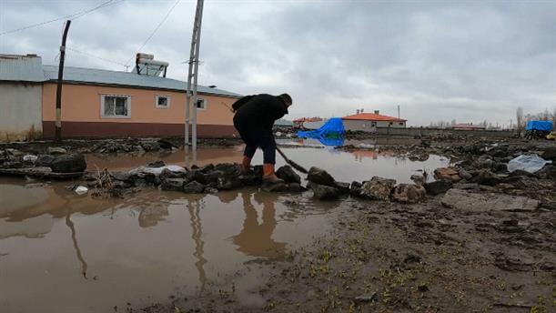 Τουρκία: Πλημμύρες προκάλεσαν καταστροφές στην πόλη Καρς