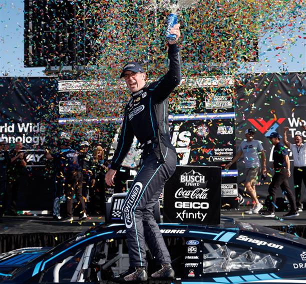 NASCAR Cup: Νικητής ο Cindric στο WWTR σε ένα ακόμα απροσδόκητο φινάλε