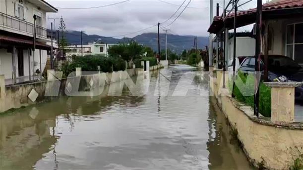 Ζάκυνθος: Ποτάμια οι δρόμοι στην Αγριλιά