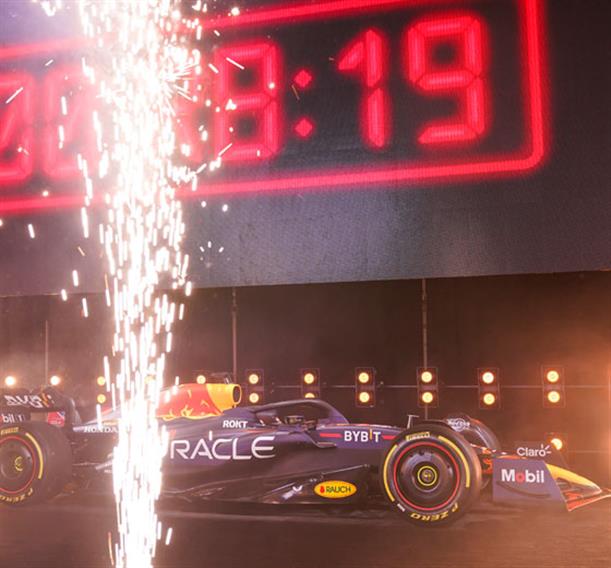 Η Red Bull παρουσίασε το νέο της μονοθέσιο RB19
