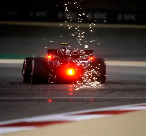 GP Μπαχρέιν: Αισιοδοξία στη Mercedes, πρωτιά για Hamilton στο FP2, ακολούθησε ο Russell
