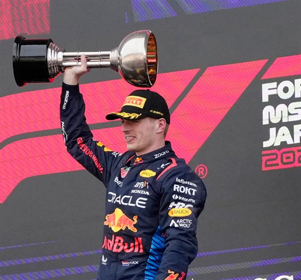 GP Ιαπωνίας: Κυριαρχία Red Bull με νικητή τον Verstappen – 3η θέση για Sainz