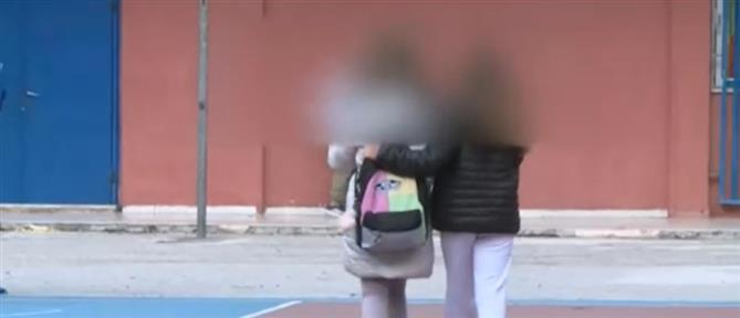 Κορονοϊός: σύλληψη μητέρας που δεν έστελνε στο σχολείο την κόρη της (βίντεο)