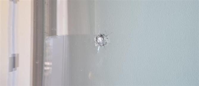 Ρέθυμνο: Αδέσποτη σφαίρα καρφώθηκε σε παιδικό δωμάτιο (εικόνες)